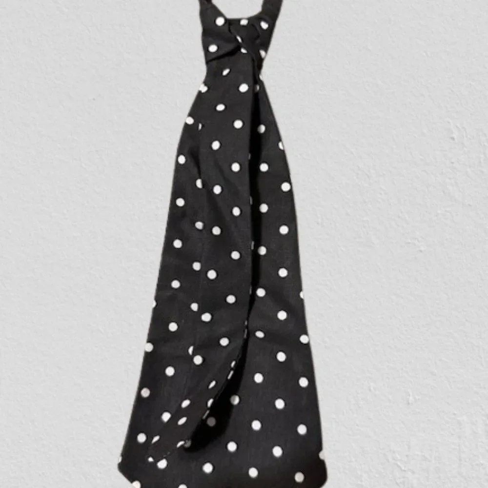 Black & White Polka Dot 9 1/2